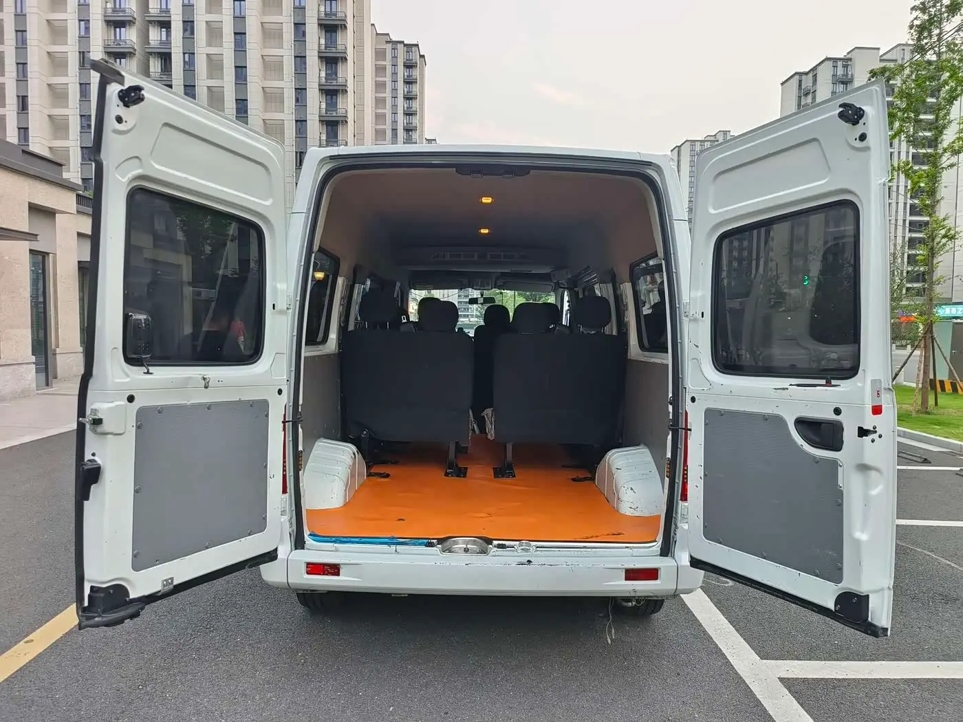 SAIC Maxus Xintu V80 2024 — Фото 10/14