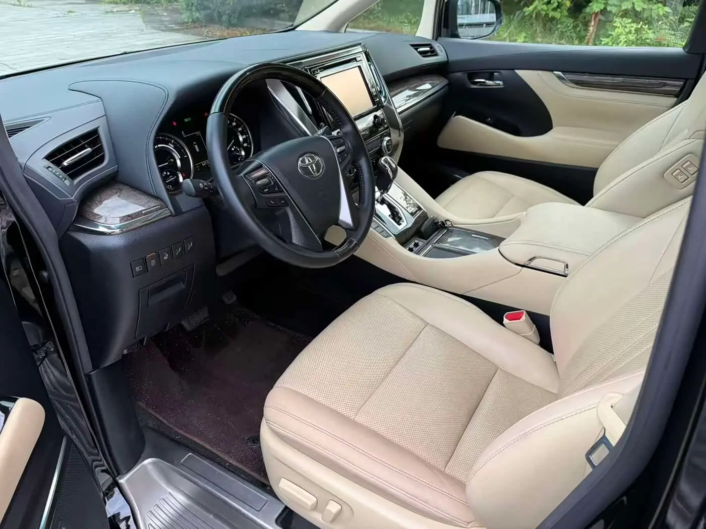 Toyota Alphard 2020 — Фото 7/12