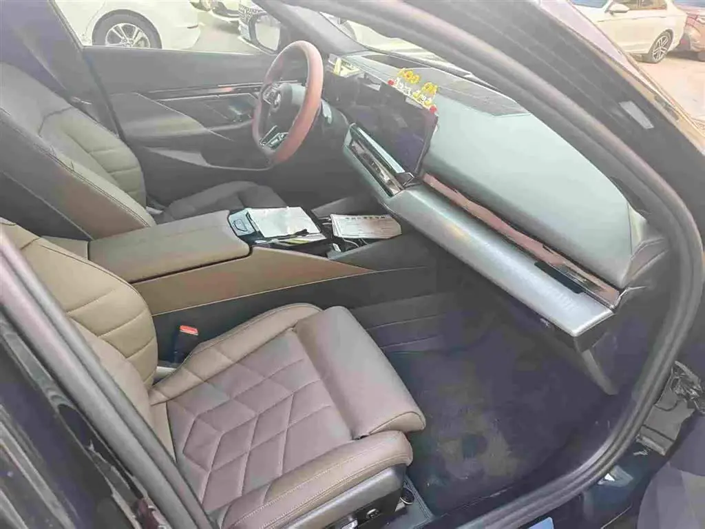 BMW 5 Series 2026 — Photo 9/9