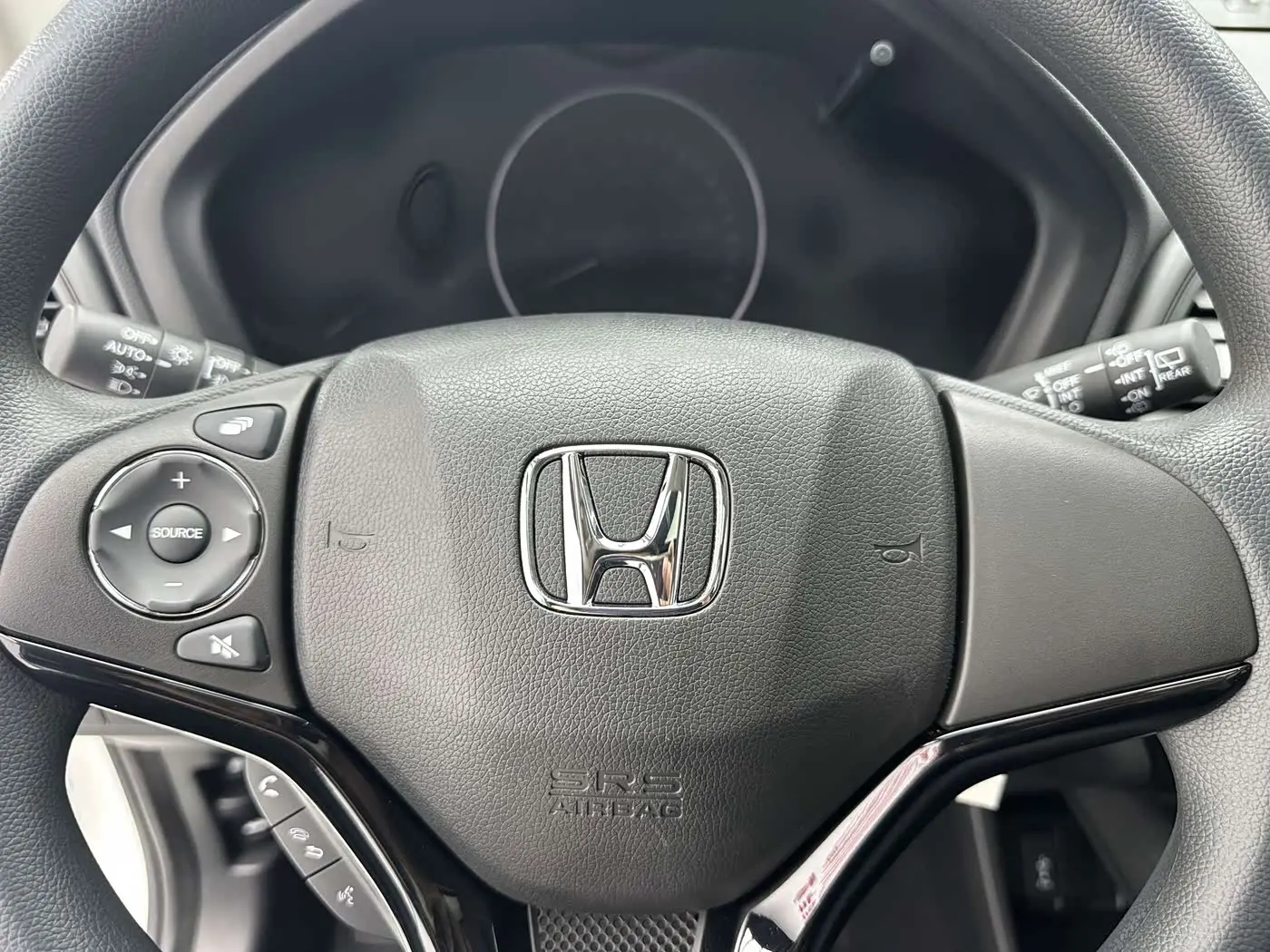 Honda Vezel 2022 — Şəkil 12/16