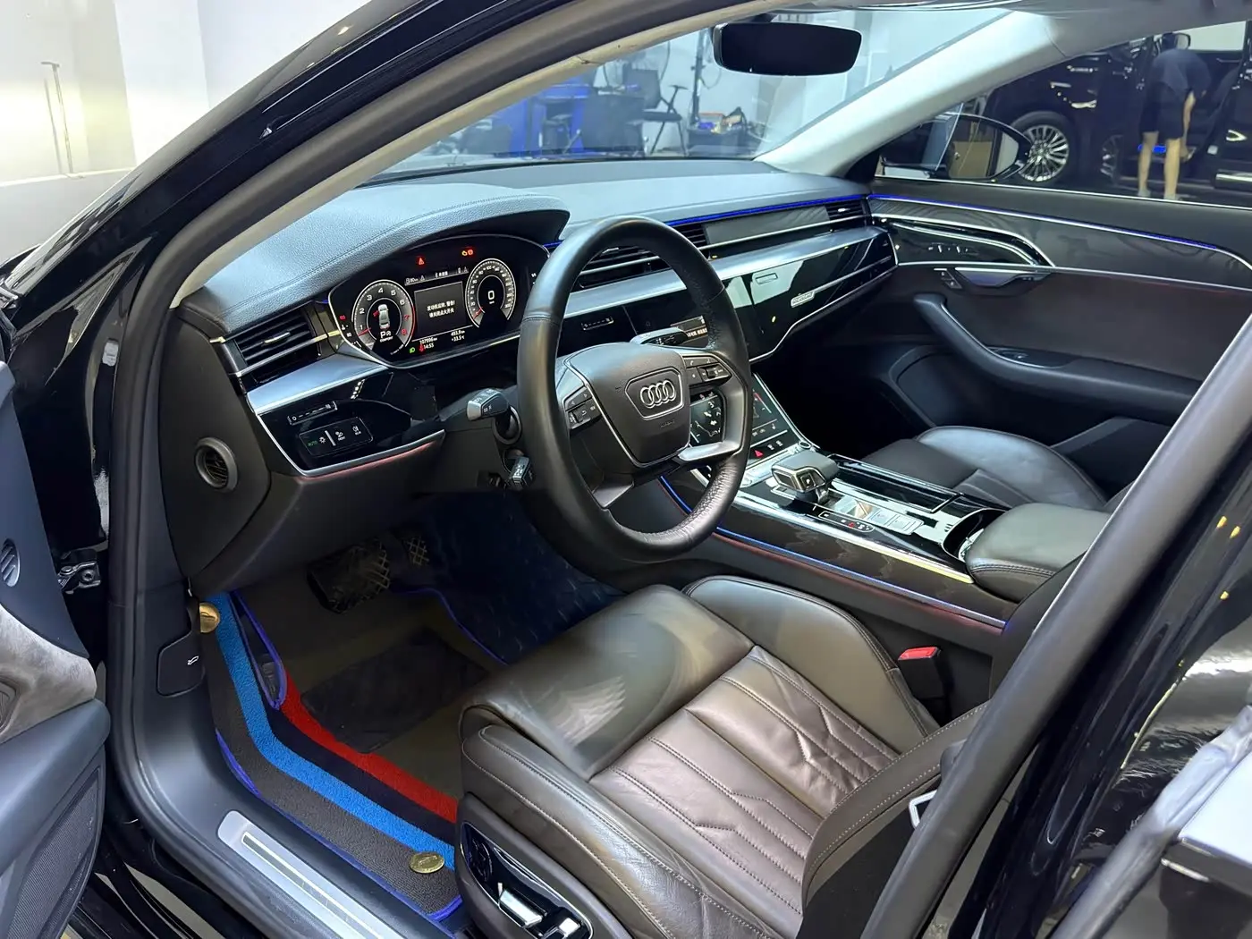 Audi A8 2020 — Şəkil 9/18