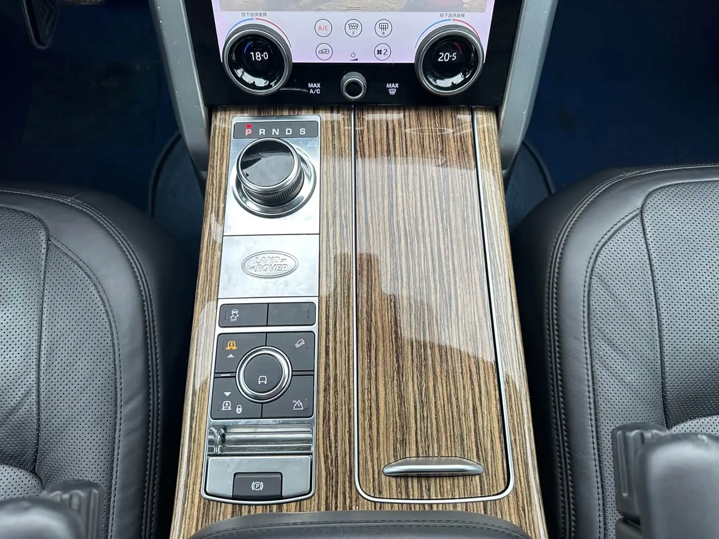 Land Rover Range Rover 2018 — Photo 16/19