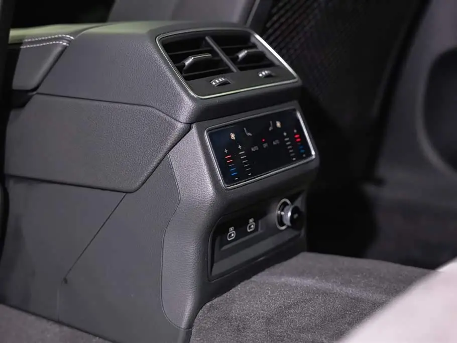 Audi A6L 2025 — Şəkil 19/20