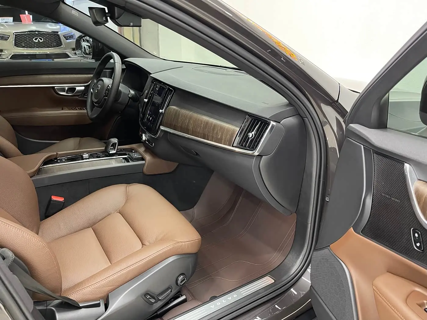 Volvo V90 2025 — Photo 13/19