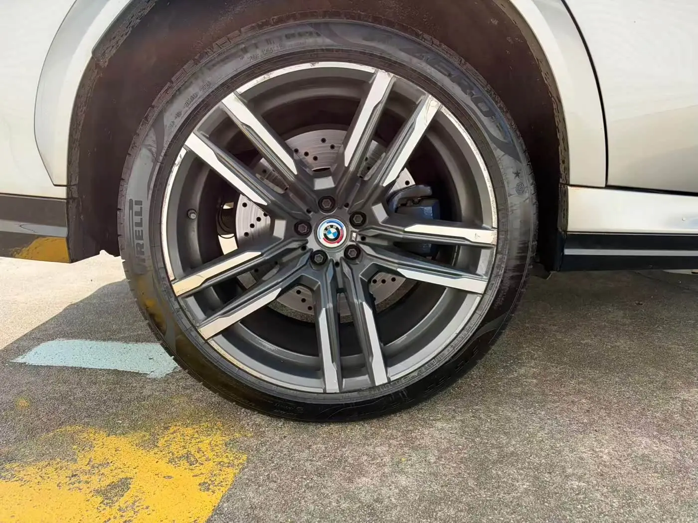 BMW X6 M 2022 — Фото 5/8