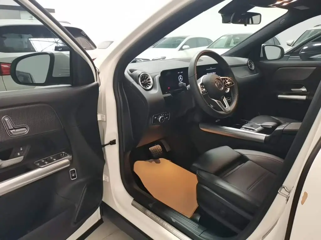 Mercedes-Benz GLA 2022 — Фото 16/20