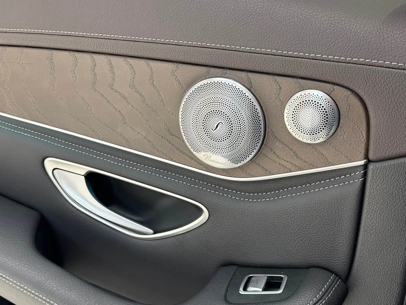 Mercedes-Benz GLC 2020 — Фото 15/19
