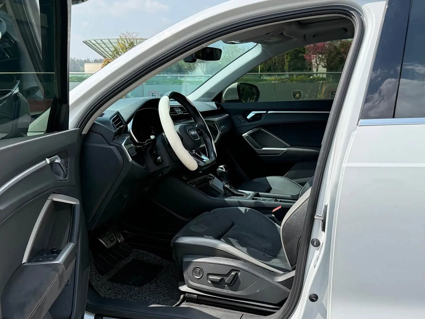 Audi Q3 2022 — Фото 11/20