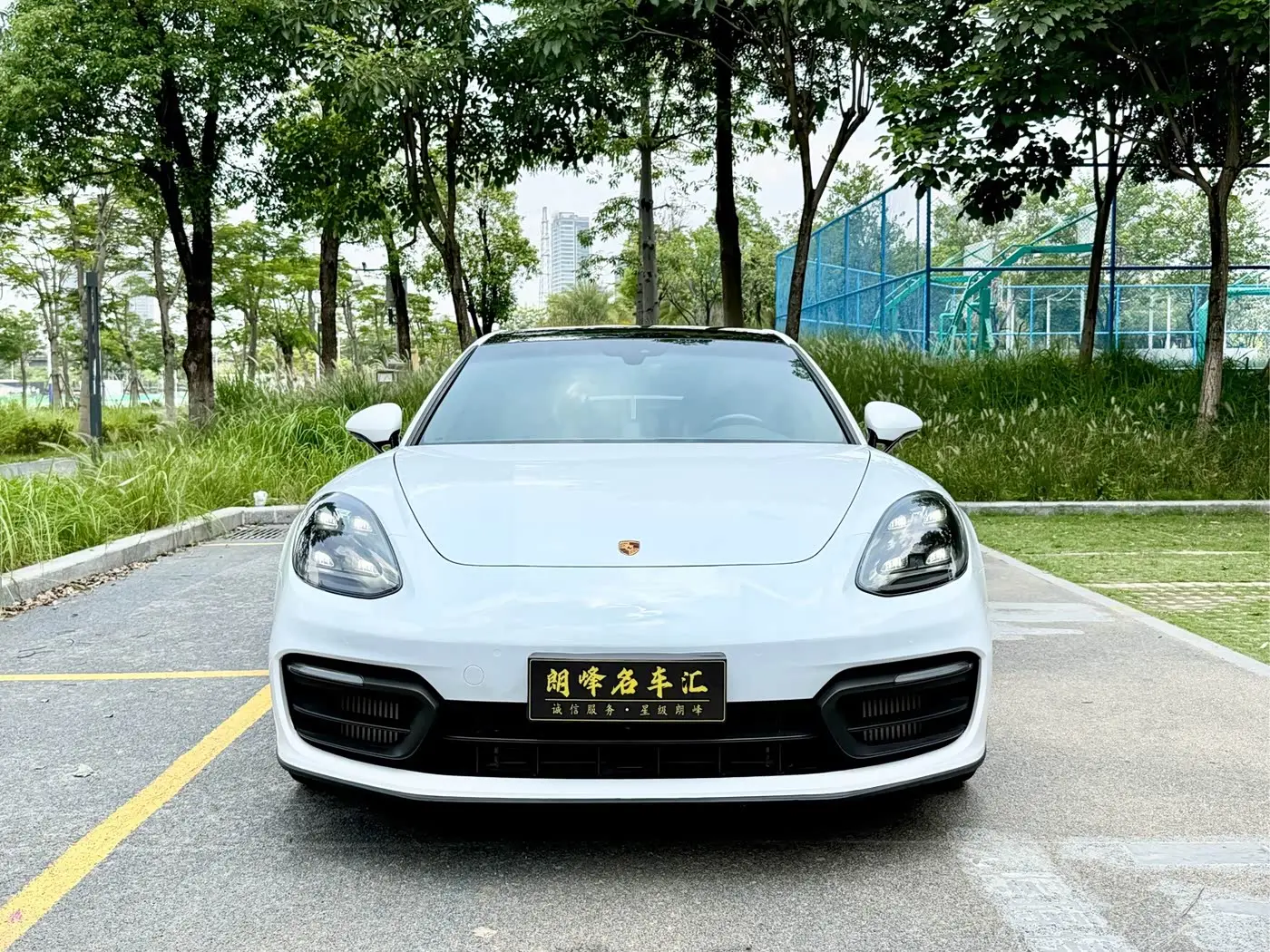 Porsche Panamera 2023 — Фото 2/20