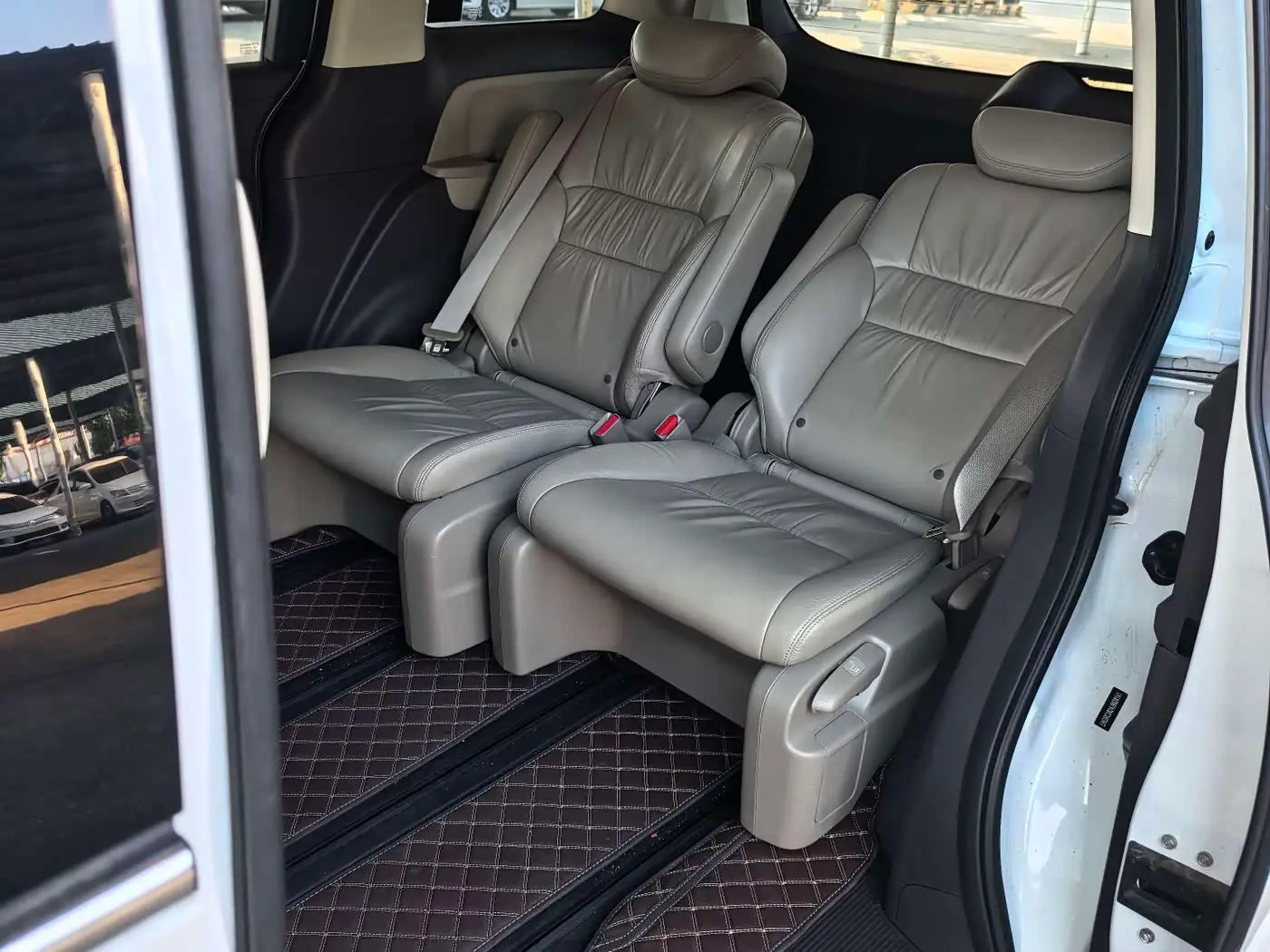 Honda Odyssey 2018 — Фото 5/9