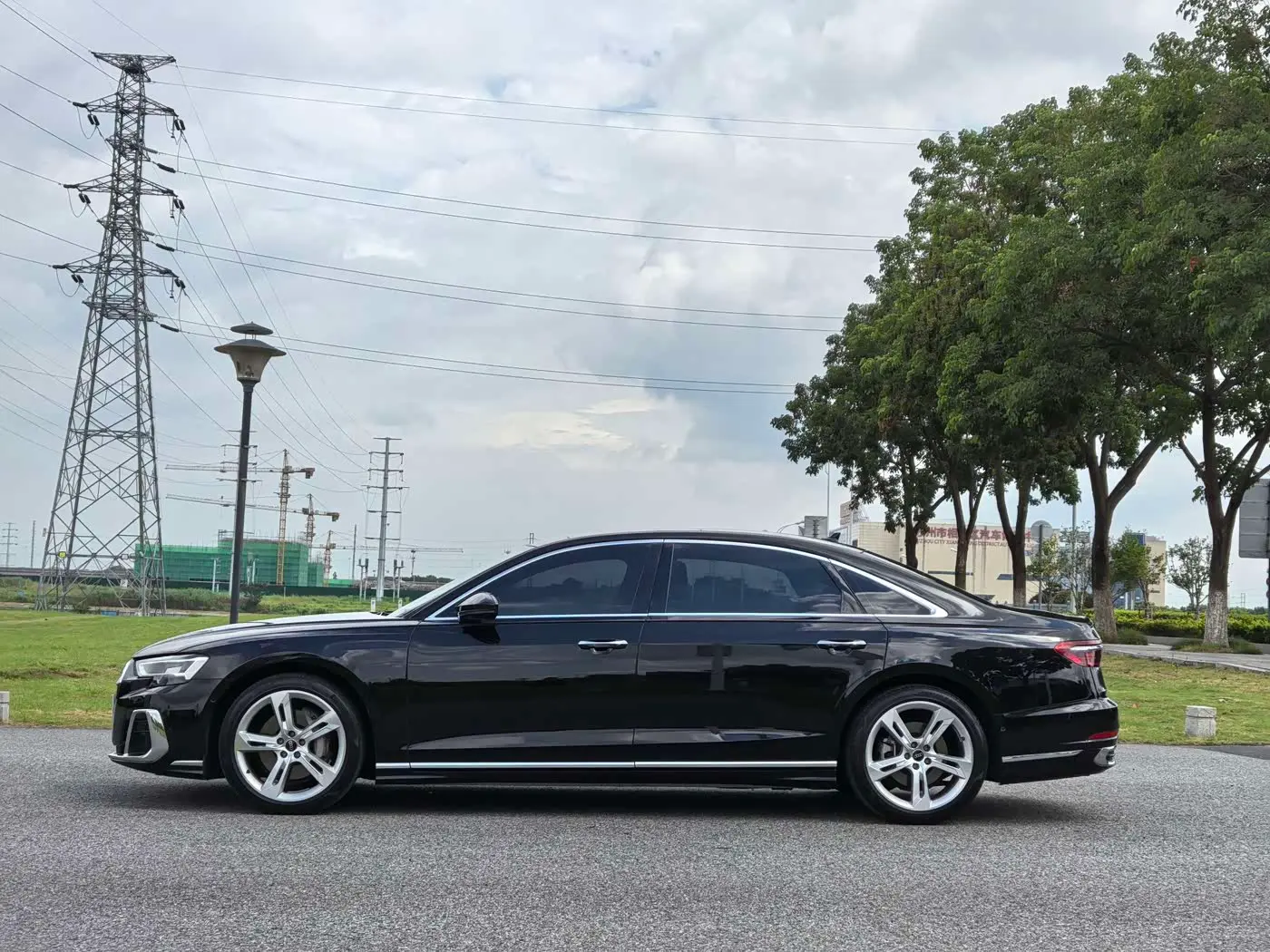 Audi A8 2023 — Photo 5/18