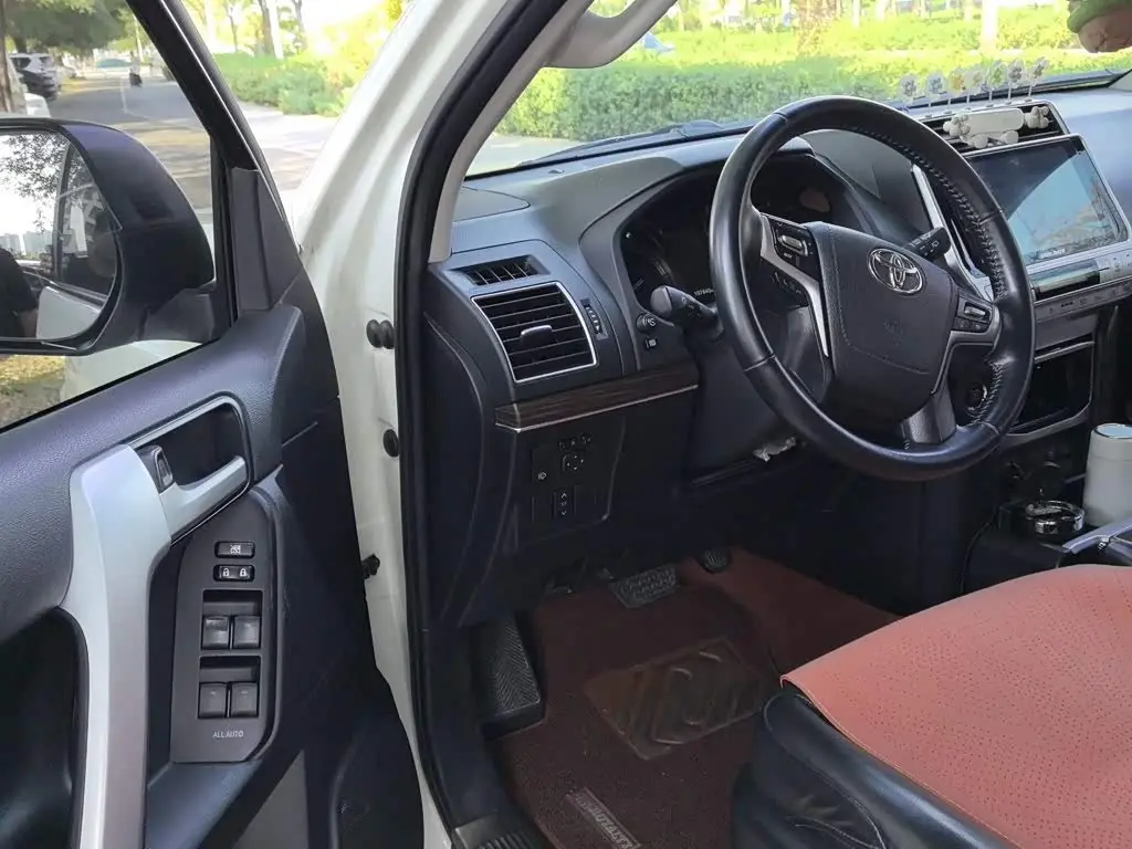 Toyota Prado 2018 — Photo 17/20