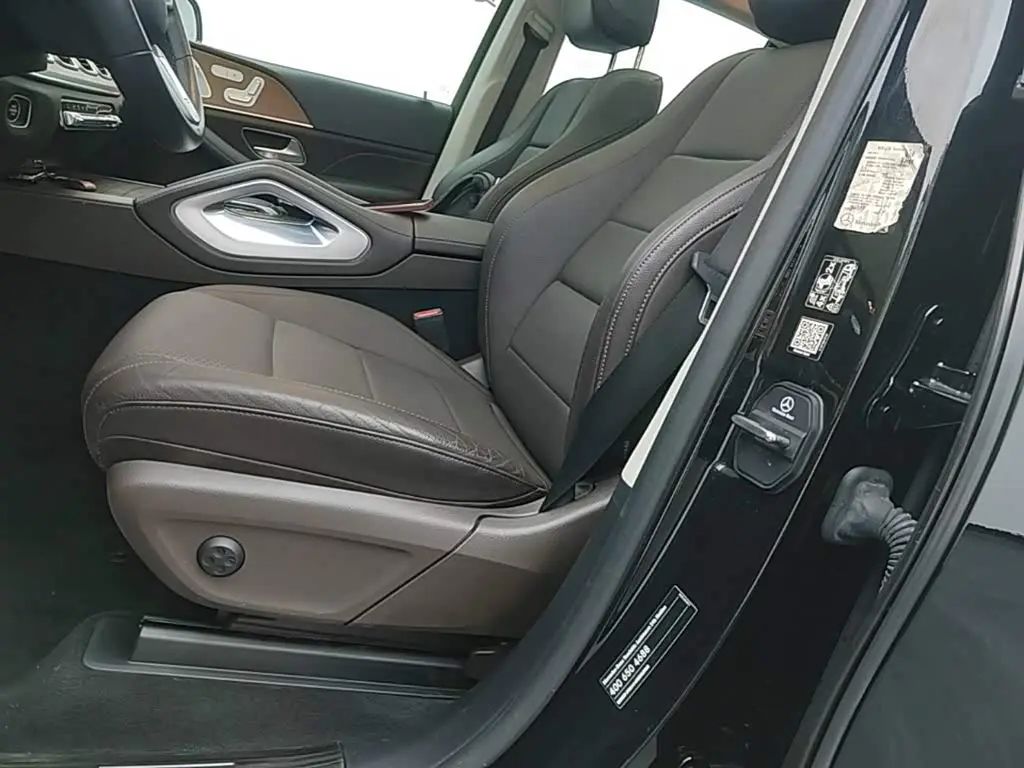 Mercedes-Benz GLE New Energy 2021 — Photo 15/20