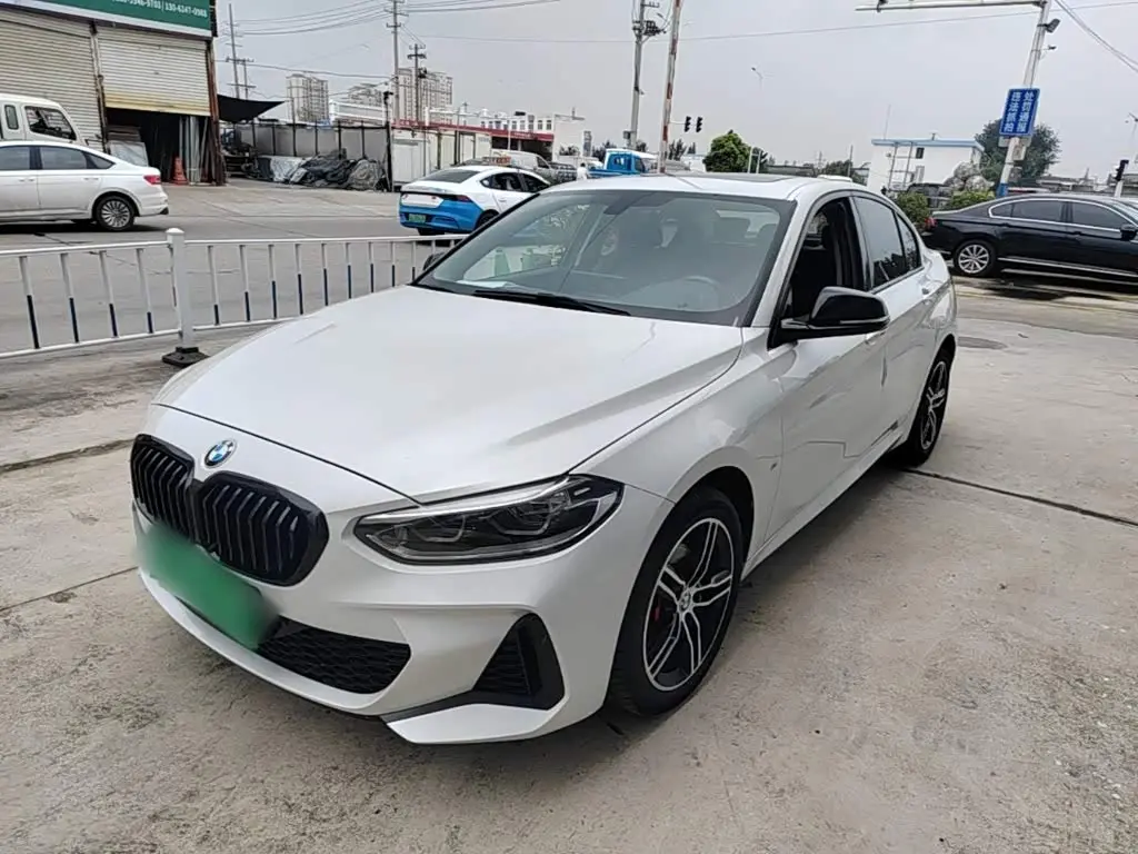 BMW 1 Series 2023 — Photo 2/20