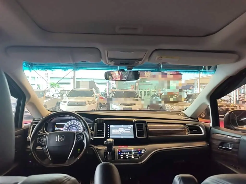 Honda Elysion 2017 — Şəkil 18/20