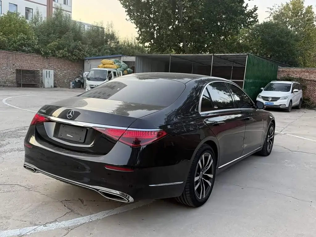 Mercedes-Benz S-Class 2023 — Photo 6/9