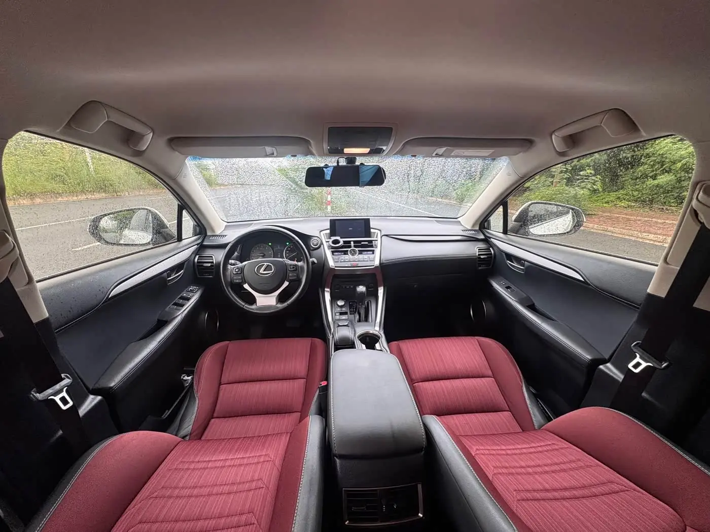 Lexus NX 2016 — Photo 6/16