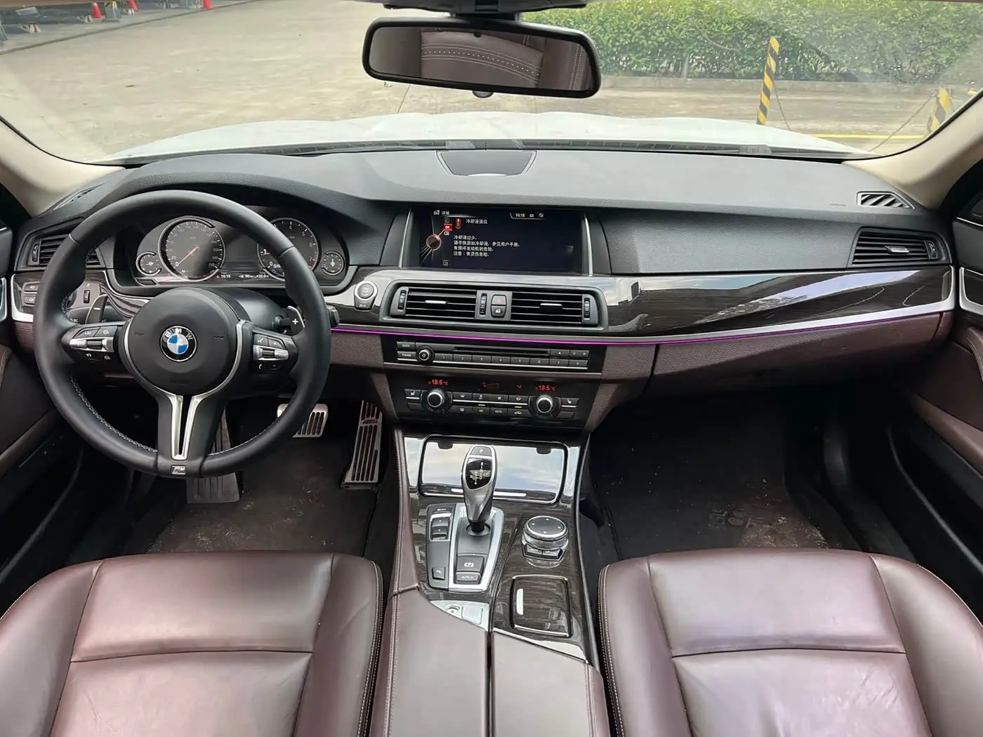 BMW 5 Series 2017 — Фото 8/17