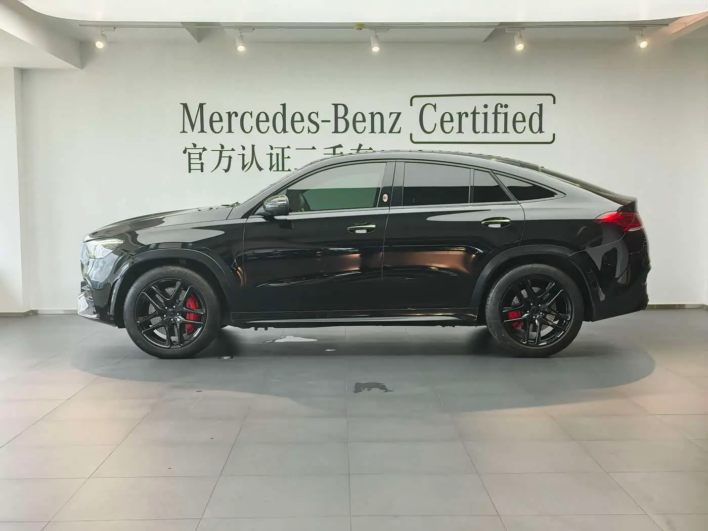 Mercedes-Benz GLE Coupe AMG 2022 — Photo 2/15