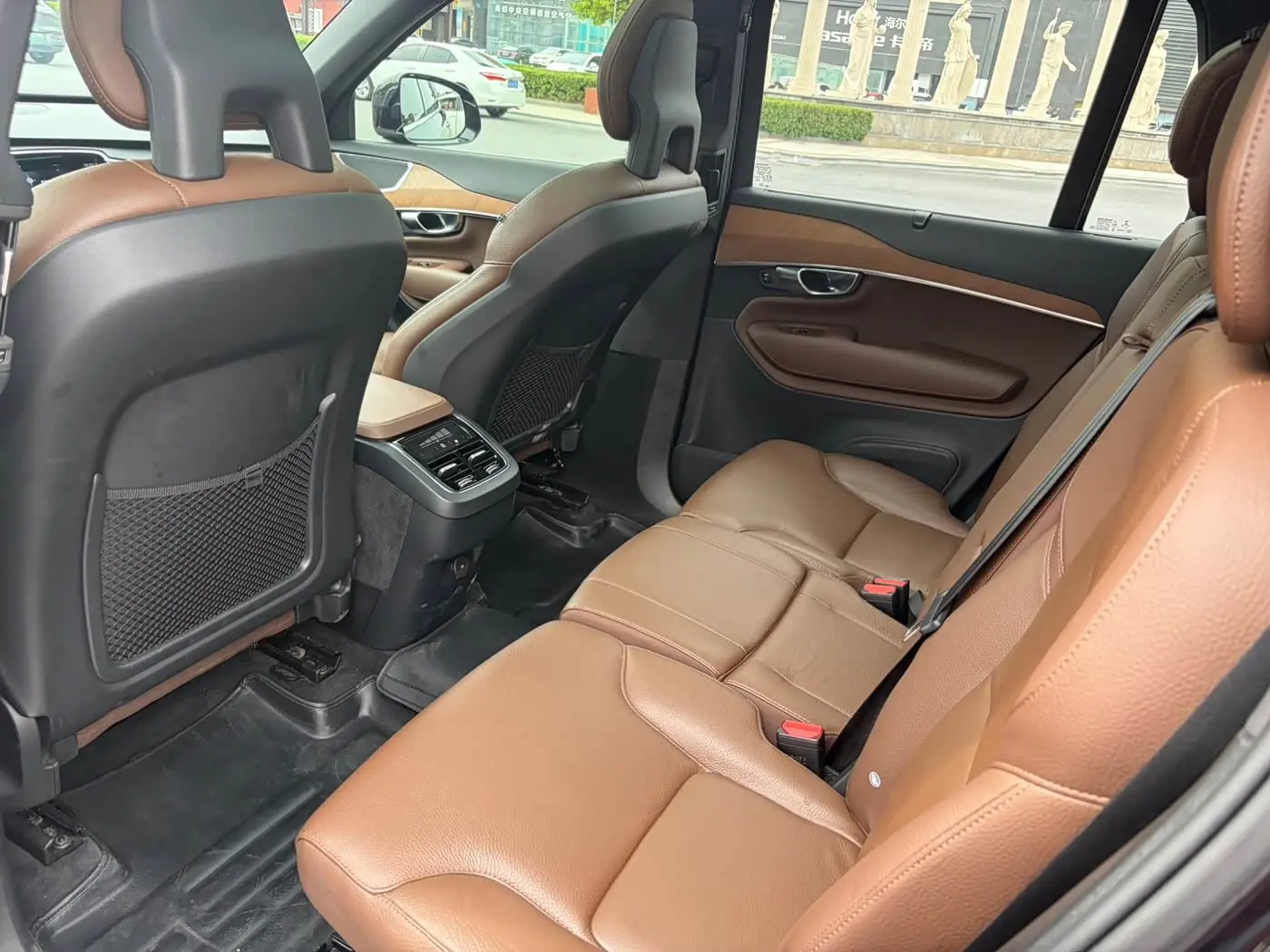 Volvo XC90 2022 — Şəkil 14/18
