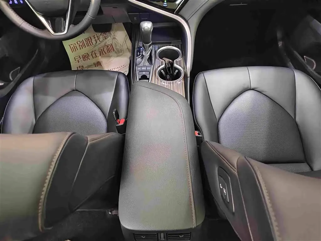 Toyota Camry 2020 — Şəkil 9/18