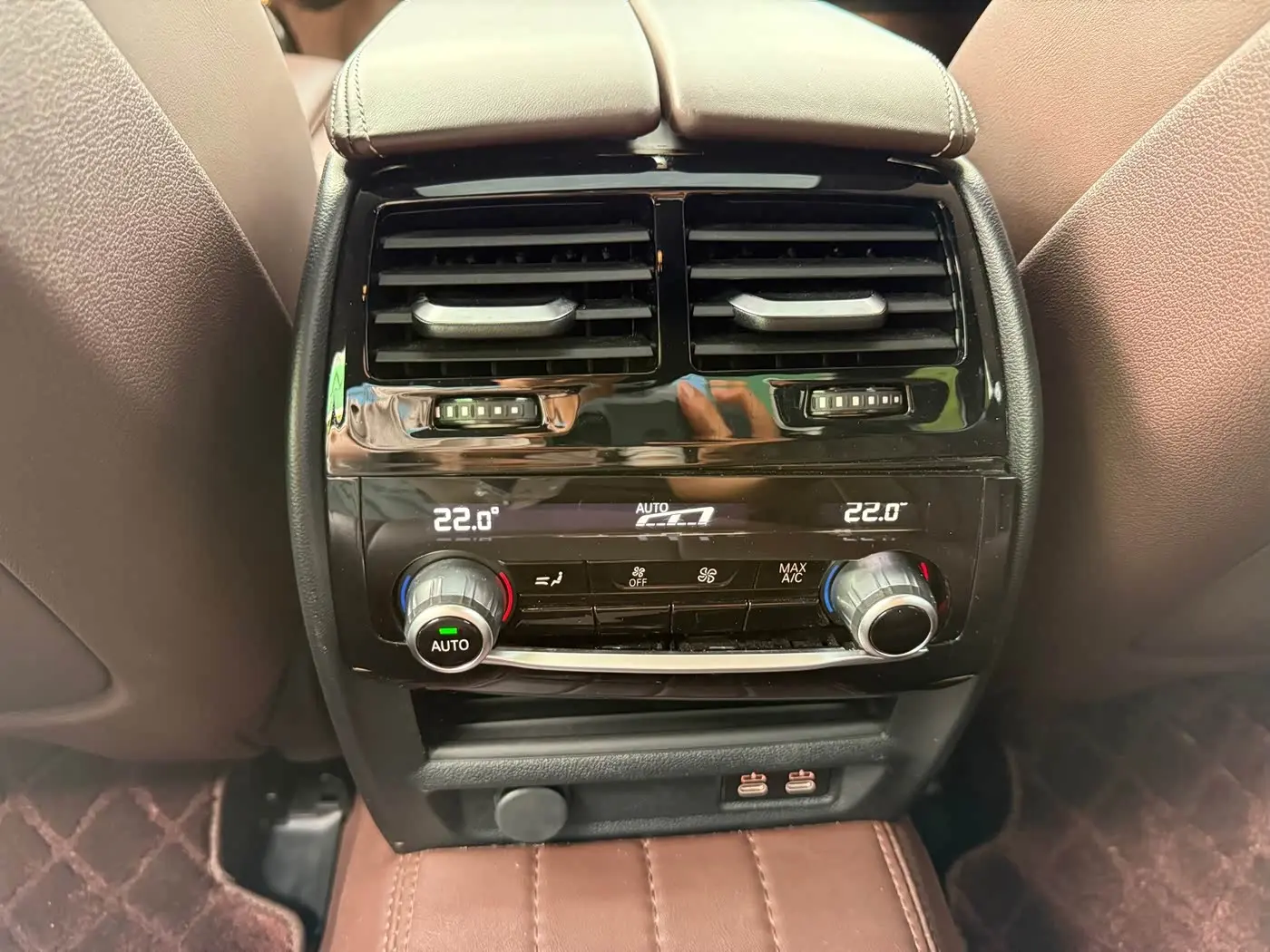 BMW 5 Series 2023 — Photo 13/16