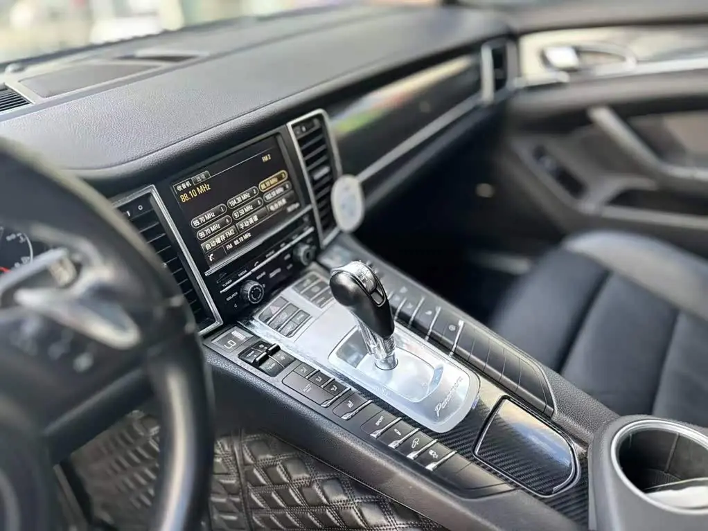 Porsche Panamera 2015 — Şəkil 10/18