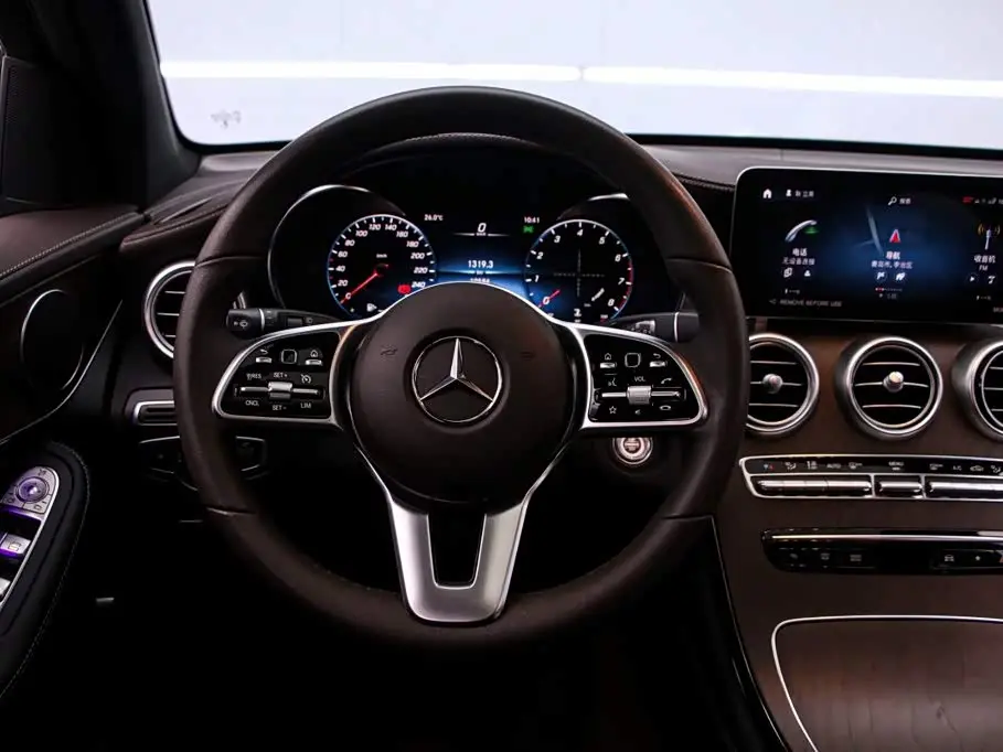 Mercedes-Benz GLC 2022 — Photo 7/20