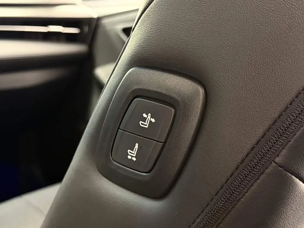 Toyota Avalon 2020 — Photo 13/20