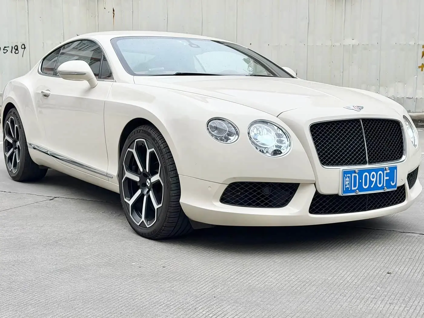 Bentley Continental 2013 — Şəkil 2/13