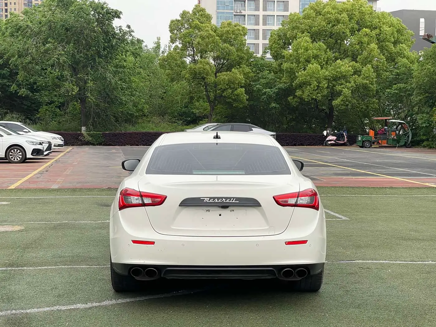 Maserati Ghibli 2017 — Şəkil 13/16
