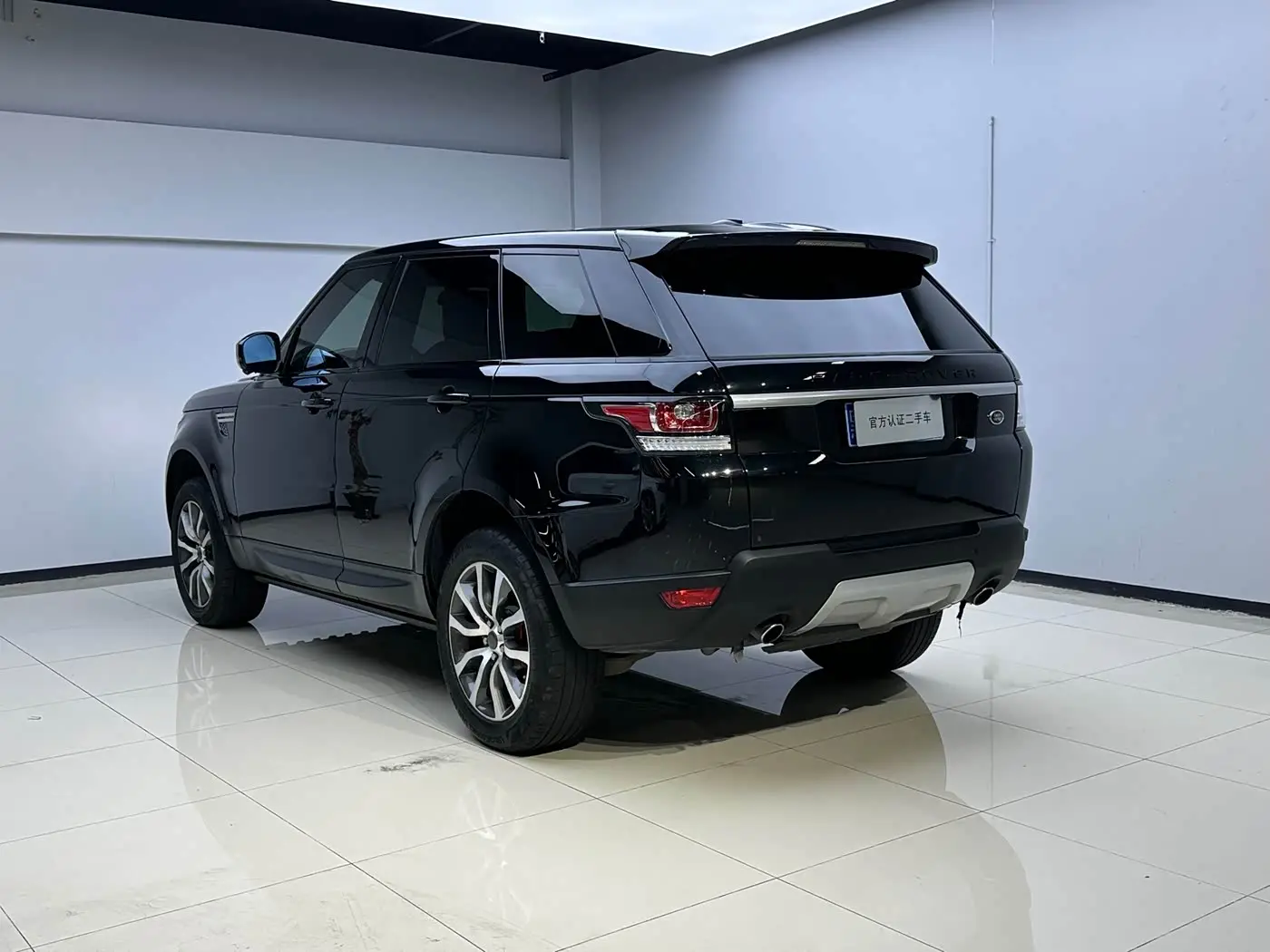 Land Rover Range Rover Sport 2015 — Photo 16/16