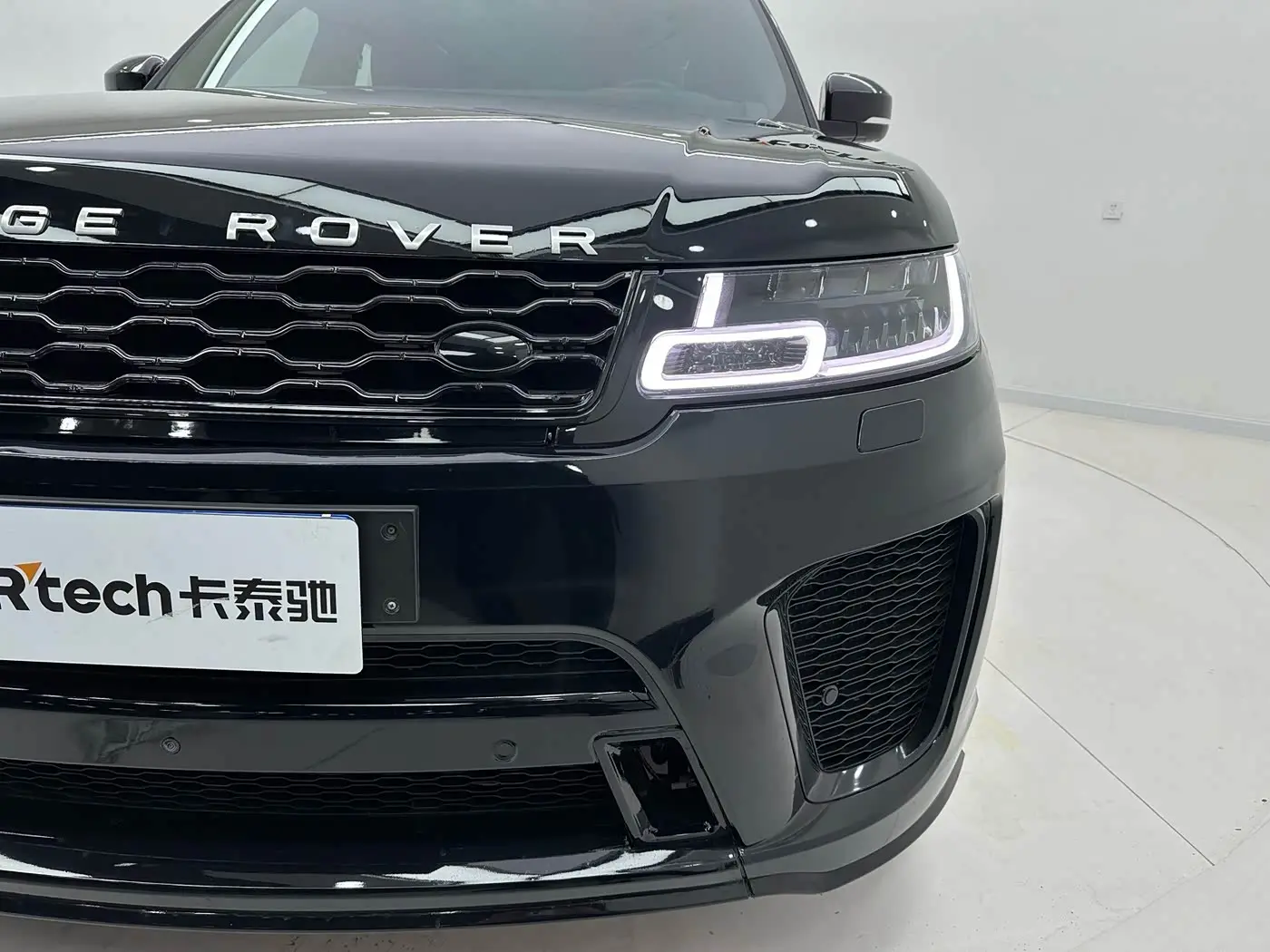 Land Rover Range Rover Sport 2016 — Фото 13/20