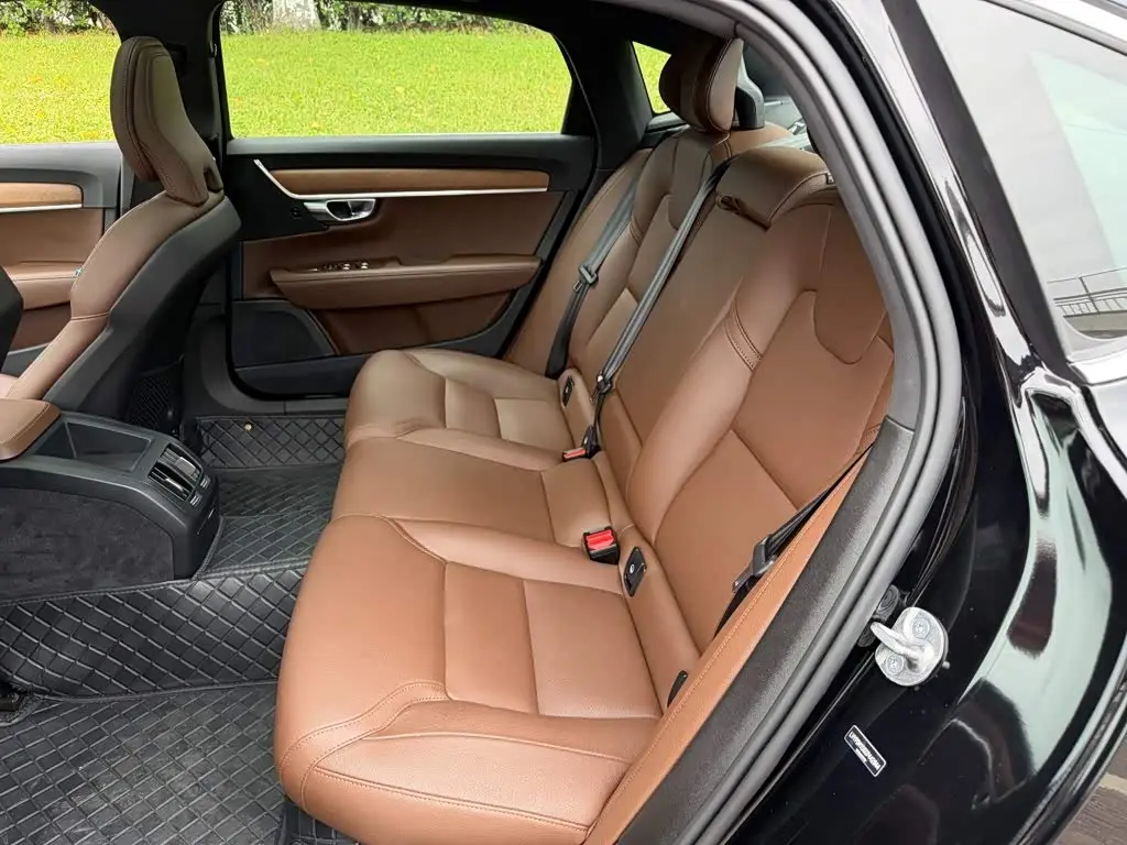 Volvo S90 2024 — Photo 12/14