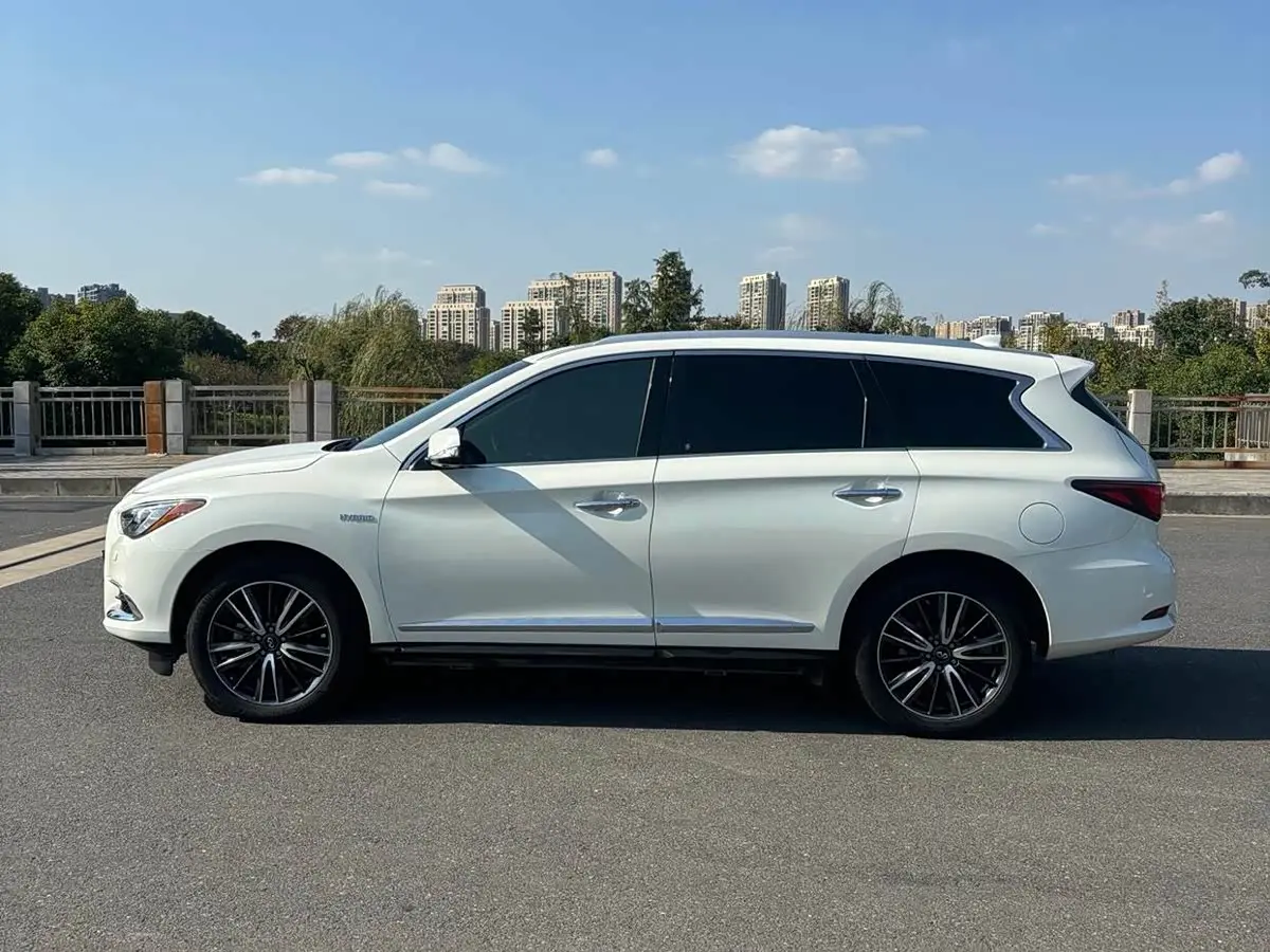 Infiniti QX60 2018 — Фото 20/20