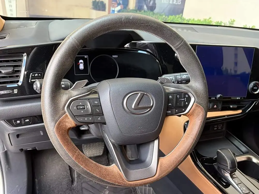 Lexus NX 2022 — Şəkil 7/15