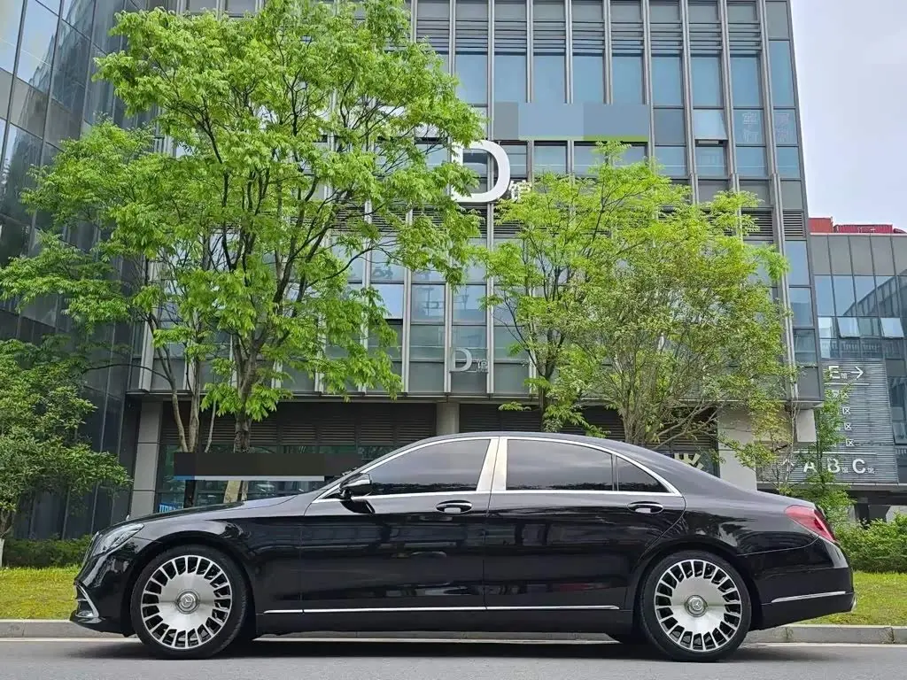 Mercedes-Benz S-Class 2015 — Photo 2/9