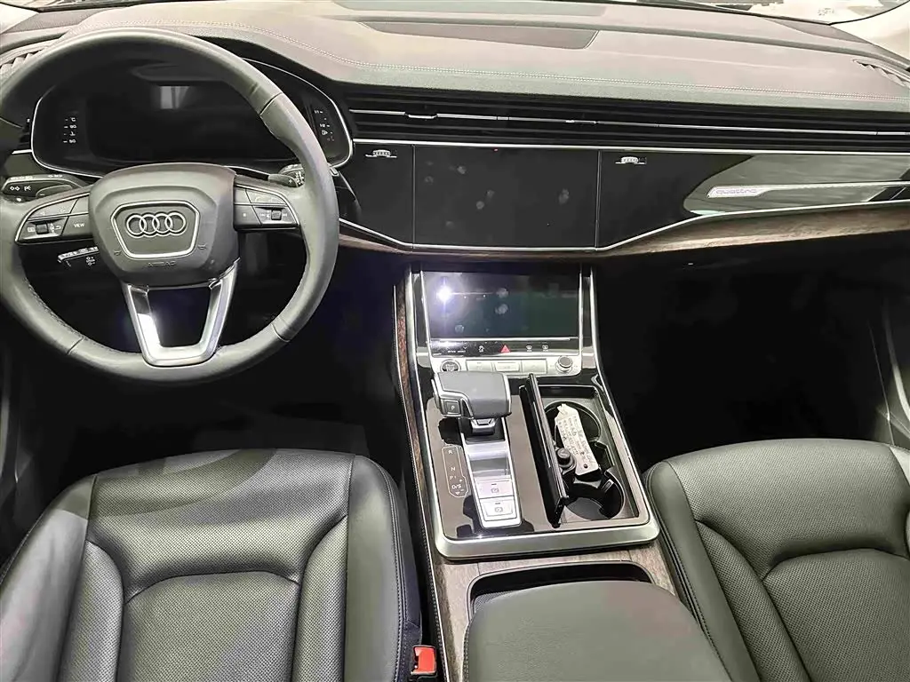 Audi Q7 2023 — Фото 13/17