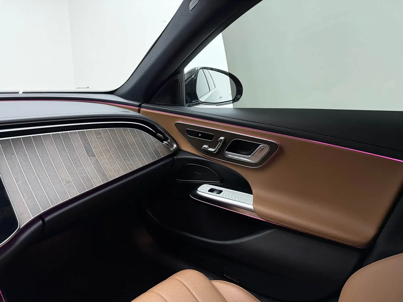 Mercedes-Benz E-Class 2024 — Фото 11/20