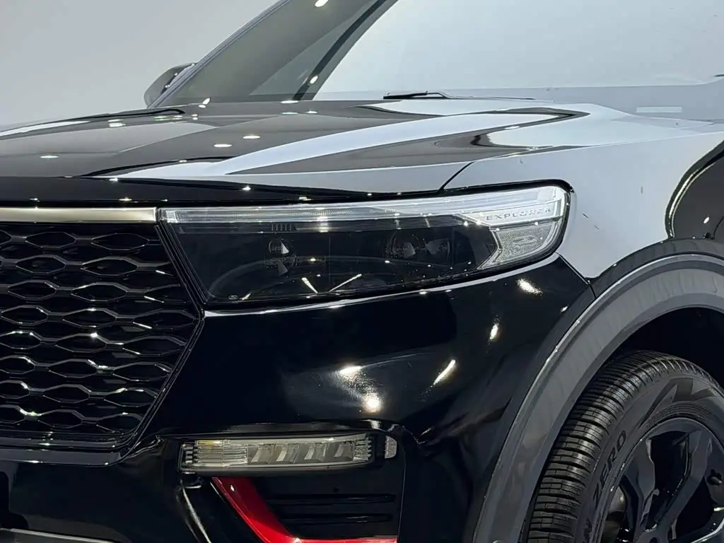 Ford Explorer 2020 — Фото 6/17