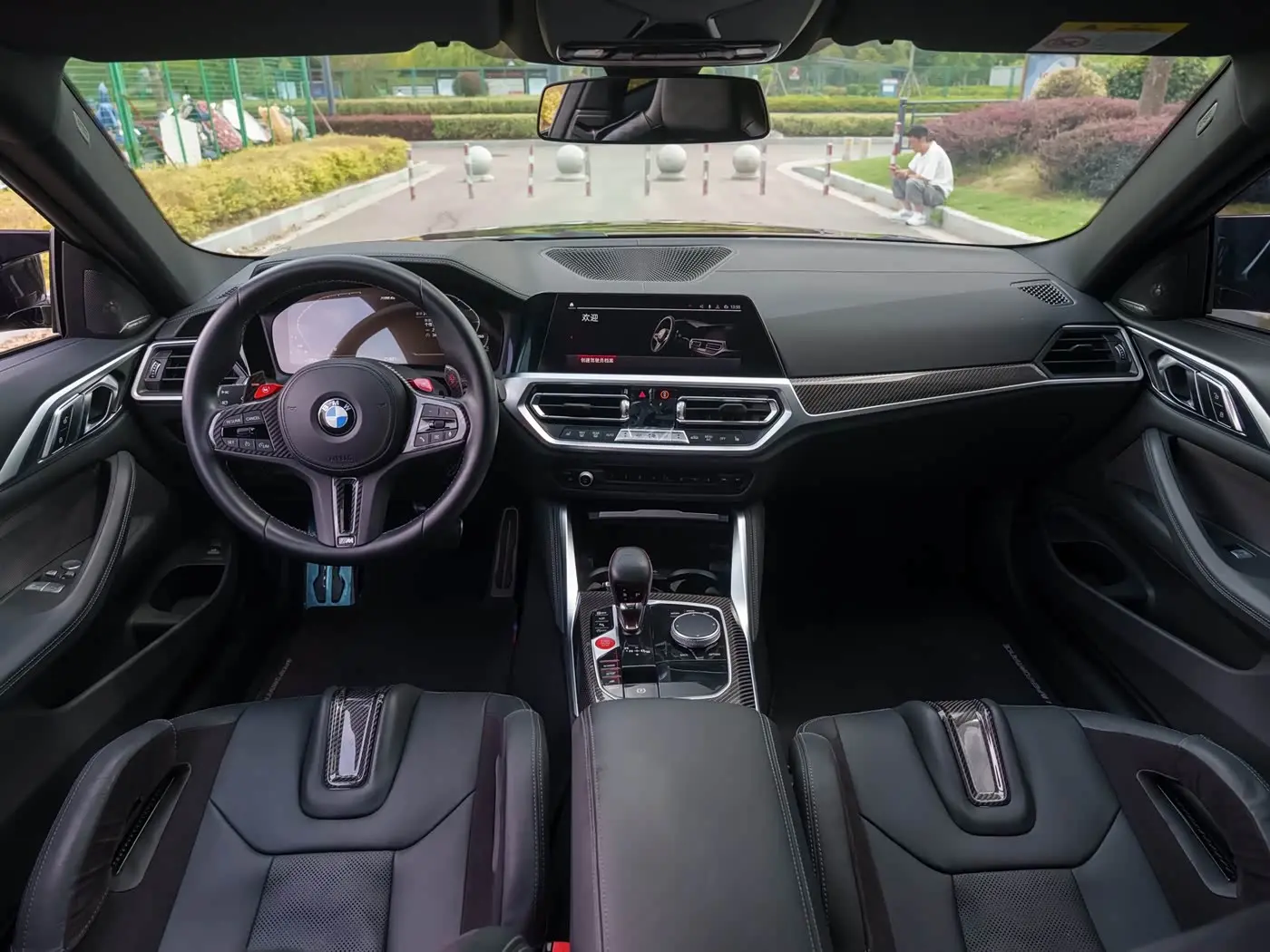 BMW M4 2023 — Photo 9/19