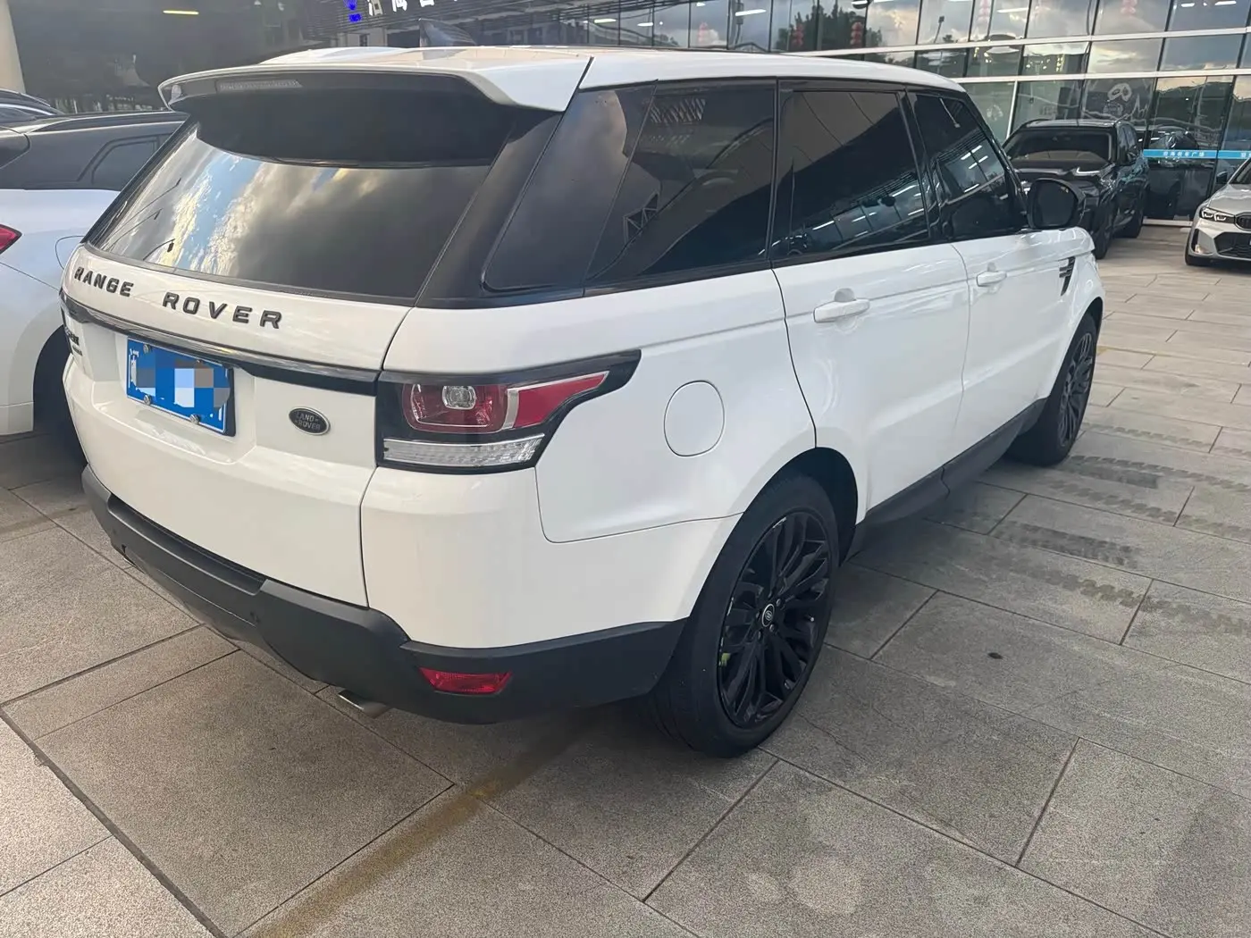 Land Rover Range Rover Sport 2017 — Фото 4/9