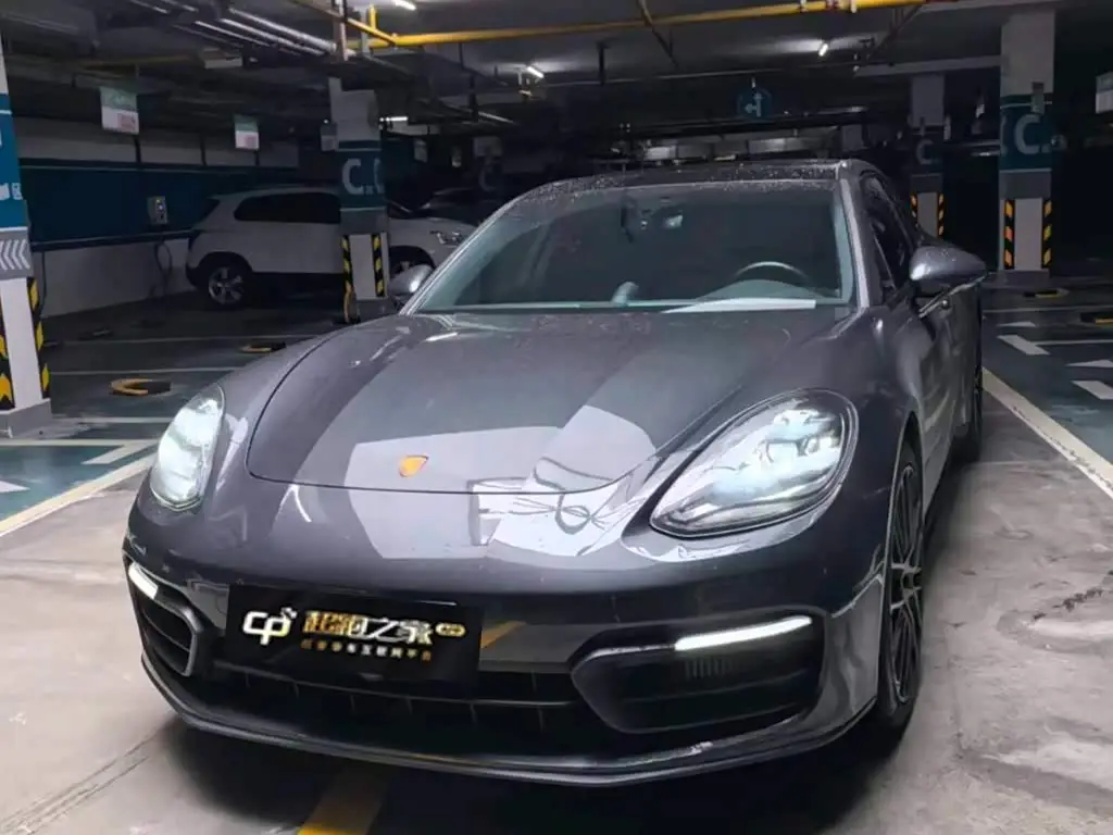 Porsche Panamera, 2023