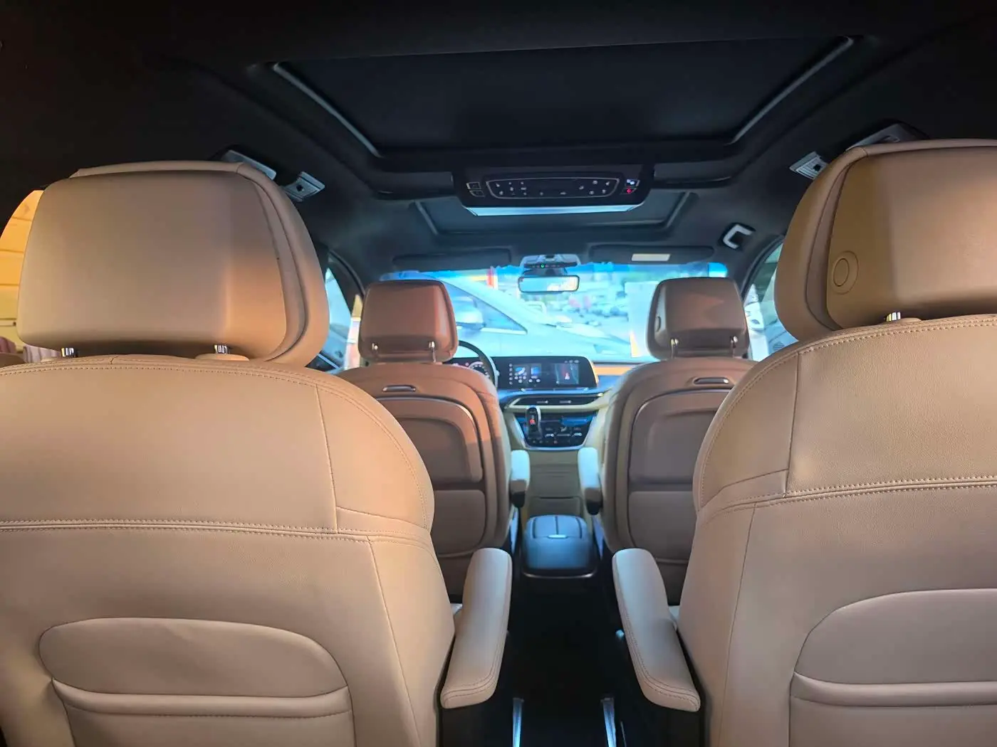 Buick GL8 2022 — Photo 13/16