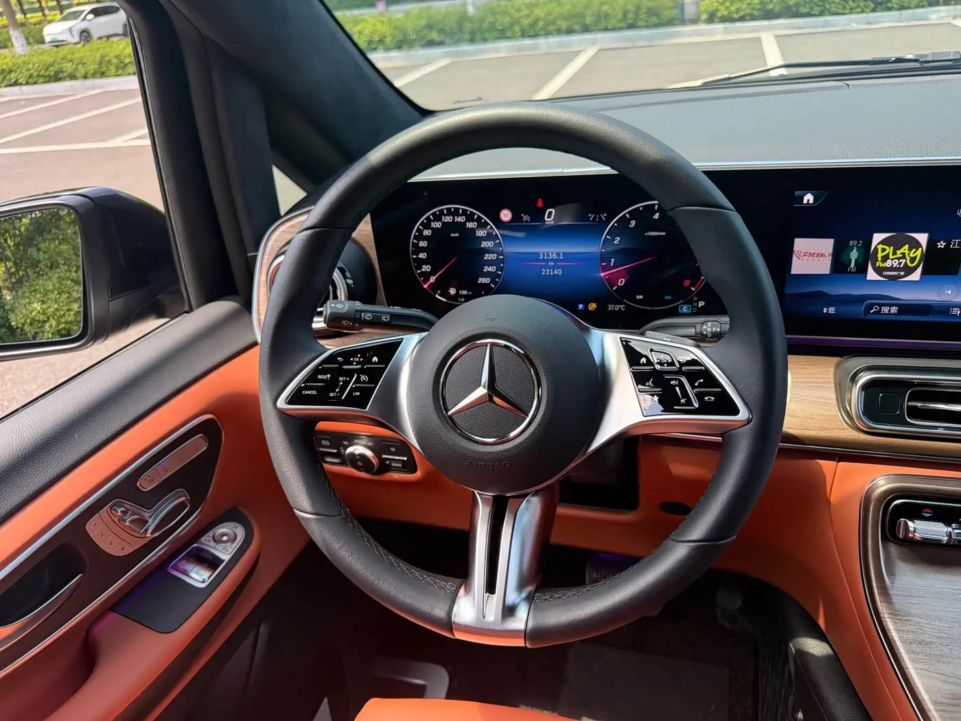 Mercedes-Benz V-Class 2025 — Şəkil 15/16