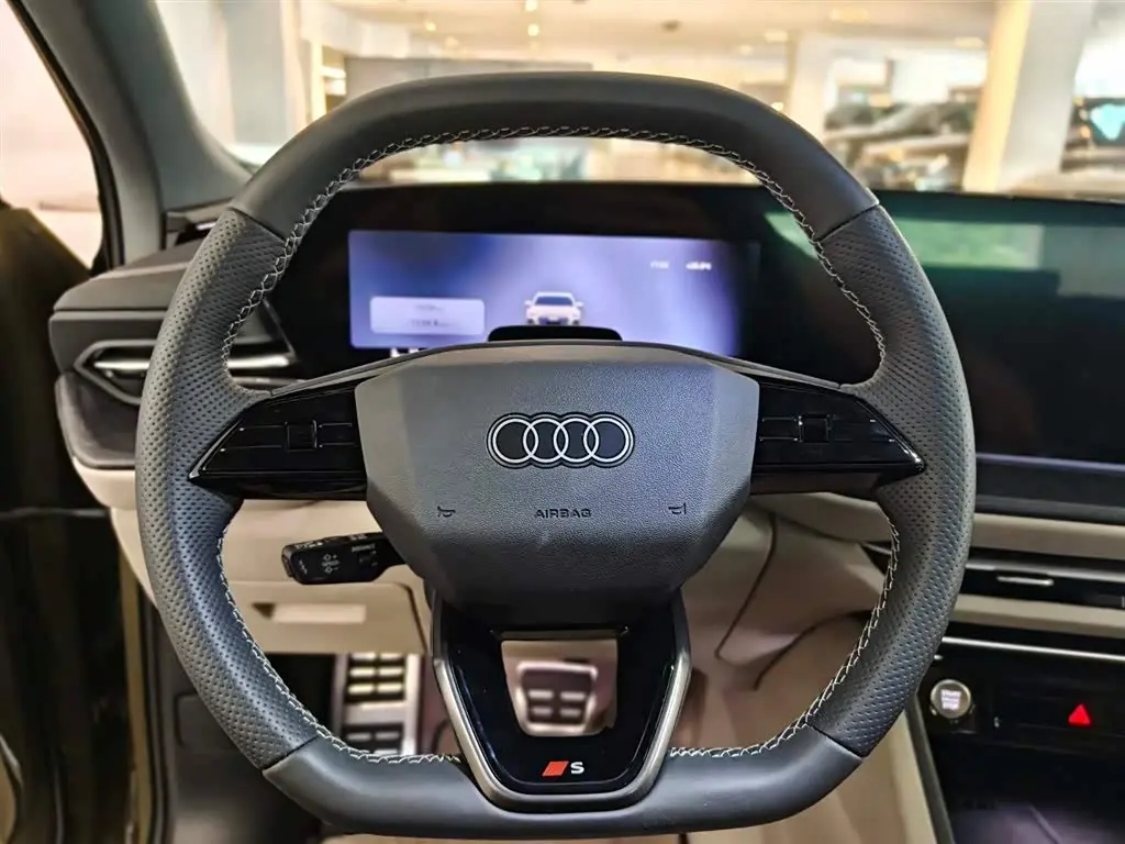 Audi Q5L 2026 — Photo 8/15