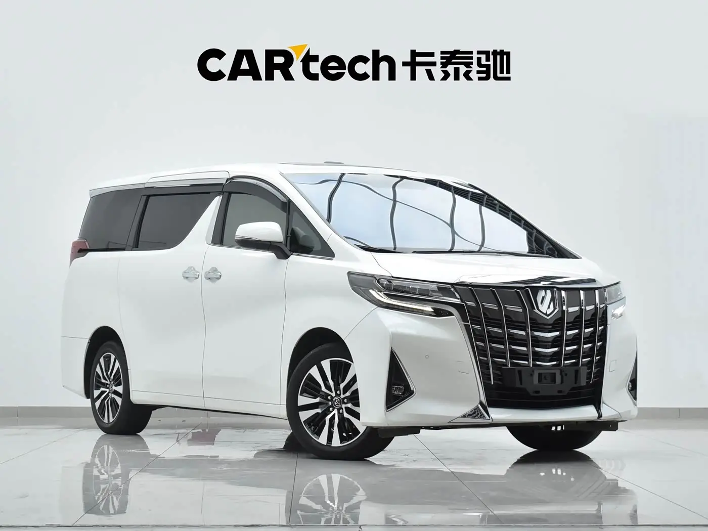 Toyota Alphard 2018 — Photo 3/20