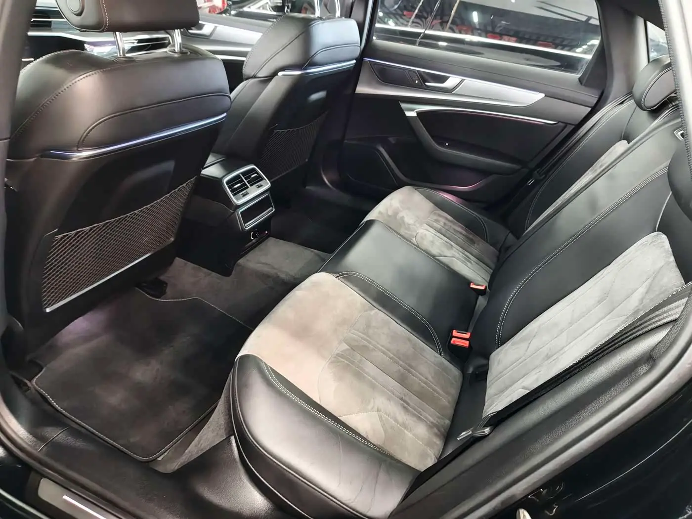 Audi A6L 2021 — Photo 14/20