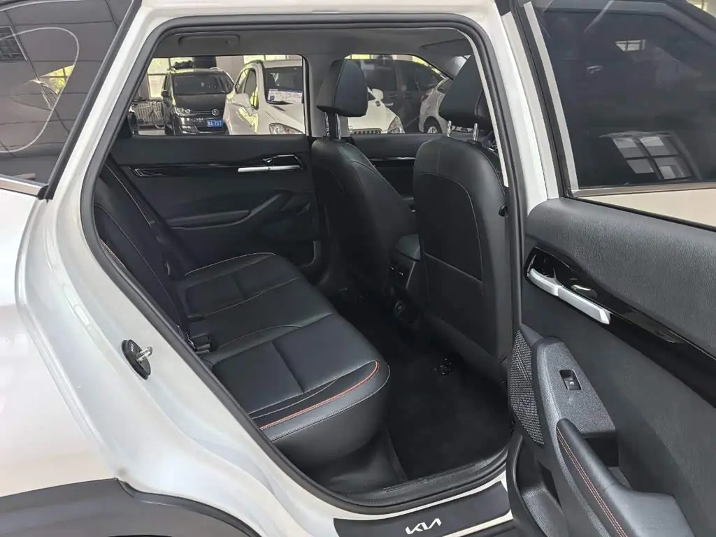 Kia Seltos 2023 — Şəkil 20/20