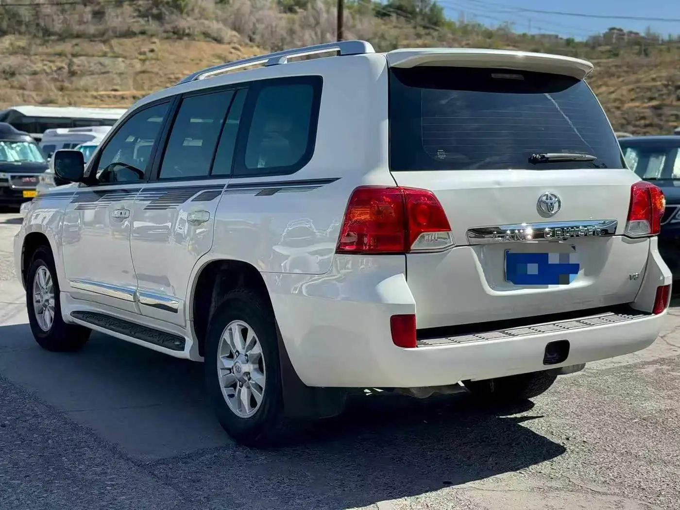 Toyota Land Cruiser 2015 — Photo 7/15